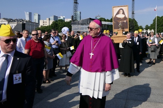 Pielgrzymka z relikwiami błogosławionej nazaretanki 