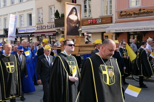 Pielgrzymka z relikwiami błogosławionej nazaretanki 