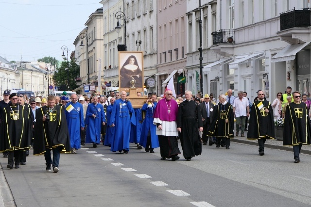 Pielgrzymka z relikwiami błogosławionej nazaretanki 