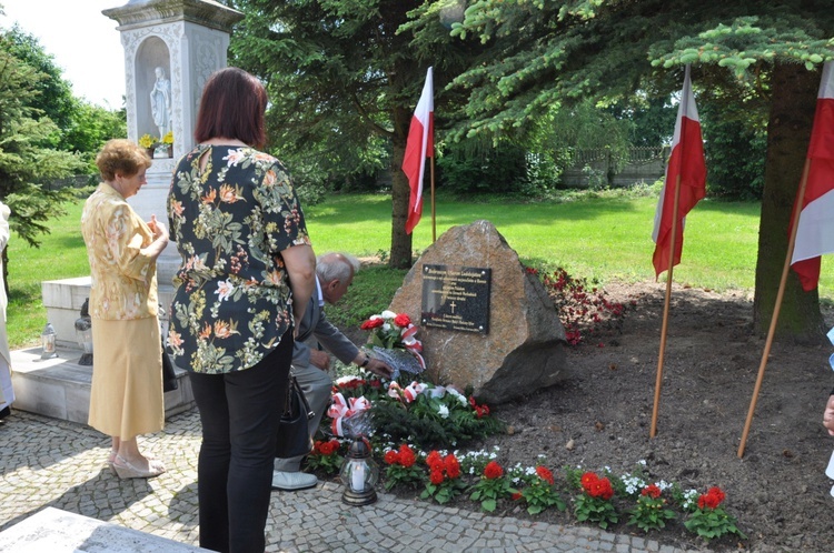 Jubileusz kapłański i upamiętnienie mieszkańców Rumna w Ścinawie Małej