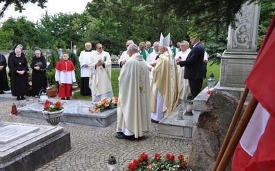 Jubileusz kapłański i upamiętnienie mieszkańców Rumna w Ścinawie Małej