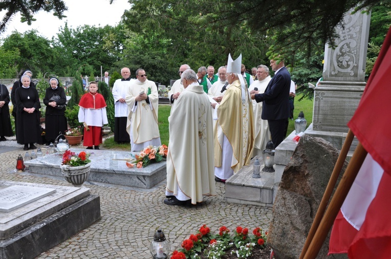 Jubileusz kapłański i upamiętnienie mieszkańców Rumna w Ścinawie Małej