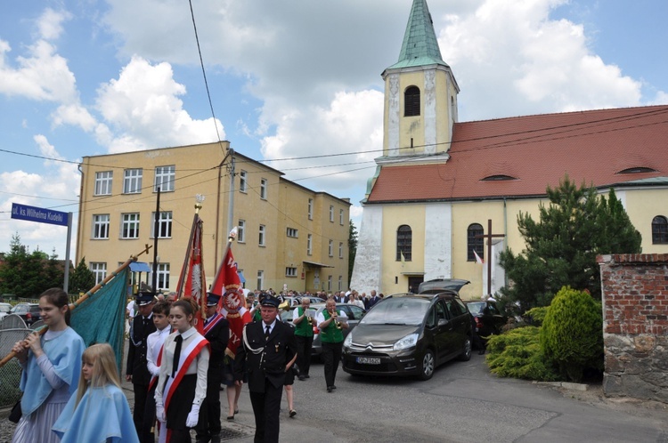 Jubileusz kapłański i upamiętnienie mieszkańców Rumna w Ścinawie Małej