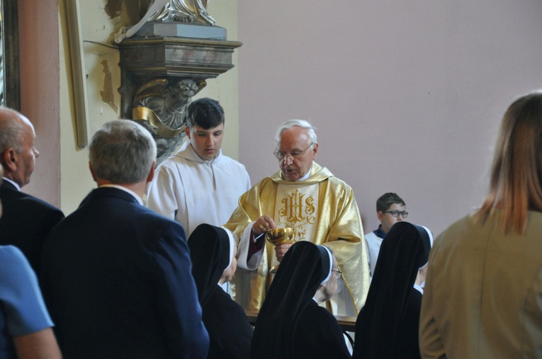 Jubileusz kapłański i upamiętnienie mieszkańców Rumna w Ścinawie Małej