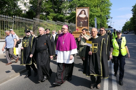 Pielgrzymka z relikwiami błogosławionej nazaretanki 