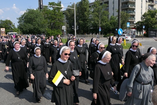 Pielgrzymka z relikwiami błogosławionej nazaretanki 