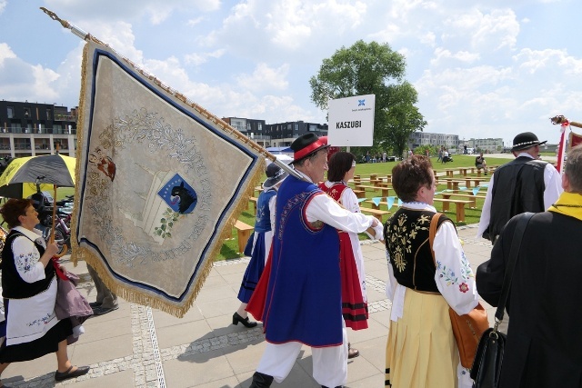 Pielgrzymka z relikwiami błogosławionej nazaretanki 