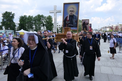 Pielgrzymka z relikwiami błogosławionej nazaretanki 