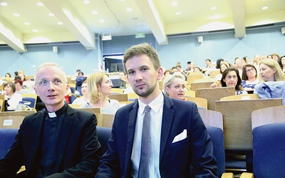 Ks. dr Jerzy Smoleń i Tomasz Ubik na konferencji Ostoi w Nowym Sączu