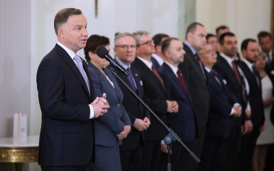 Prezydent Andrzej Duda powołał nowych ministrów w rządzie premiera Mateusza Morawieckiego