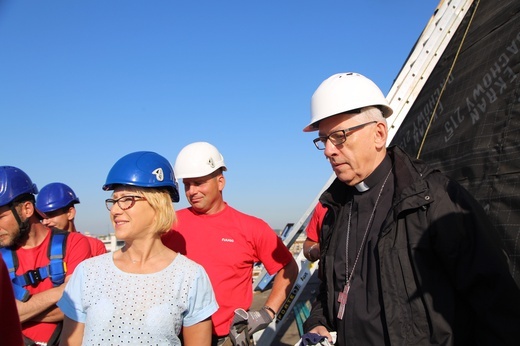 Kopułę katowickiej katedry odwiedził abp Wiktor Skworc