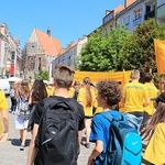 Żółte koszulki w Nysie - marsz wsparł hospicjum