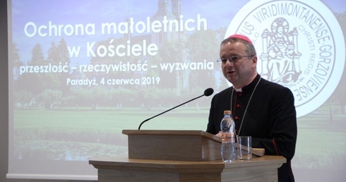 Sympozjum o ochronie małoletnich w Kościele