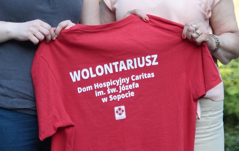 - Wolontariusze są bardzo potrzebni. Są niesamowitym wsparciem dla personelu, ale przede wszystkim dla naszych mieszkańców - mówi Magdalena Matyjasiak.