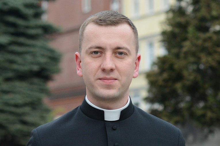 Ks. Mateusz Zajdel