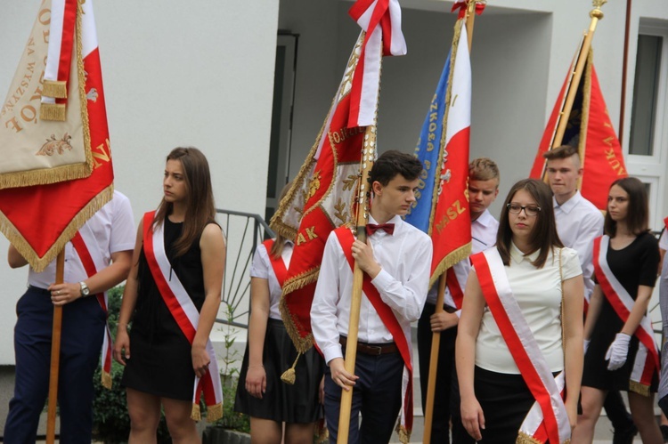 Gorzejowa - Jaworze Górne: Nadanie szkole imienia św. Jana Pawła II