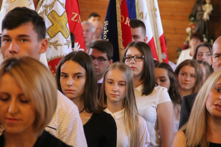 Gorzejowa - Jaworze Górne: Nadanie szkole imienia św. Jana Pawła II