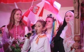 Patriotyczne widowisko w wykonaniu uczniów i abolwentów SP w Malcu