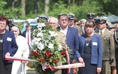 Poświęcenie pomnika pomordowanych żołnierzy "Bartka" w Starym Grodkowie