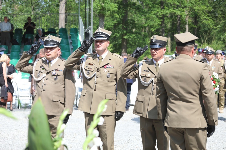 Poświęcenie pomnika pomordowanych żołnierzy "Bartka" w Starym Grodkowie