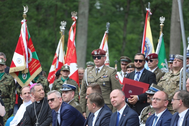 Poświęcenie pomnika pomordowanych żołnierzy "Bartka" w Starym Grodkowie