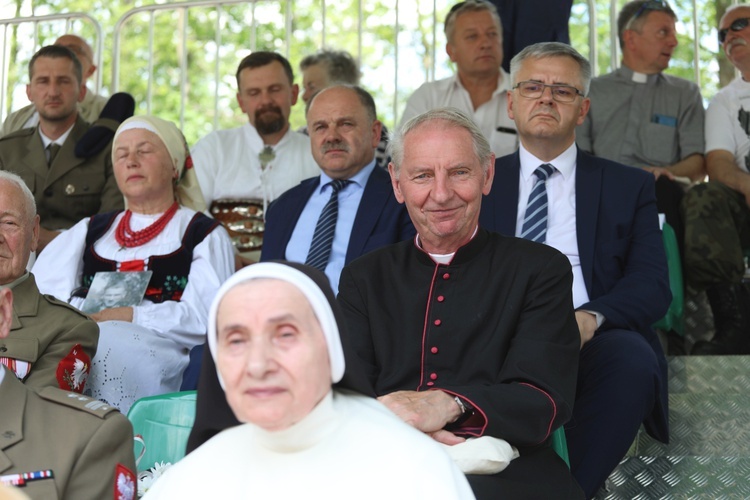 Poświęcenie pomnika pomordowanych żołnierzy "Bartka" w Starym Grodkowie