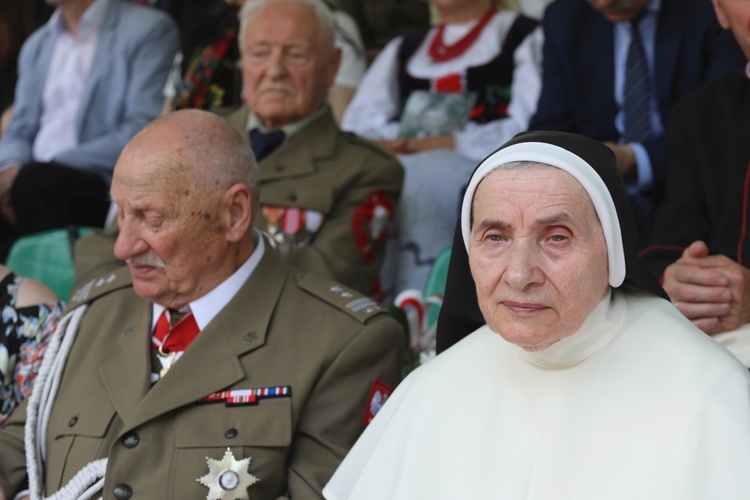 Poświęcenie pomnika pomordowanych żołnierzy "Bartka" w Starym Grodkowie