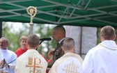 Poświęcenie pomnika pomordowanych żołnierzy "Bartka" w Starym Grodkowie