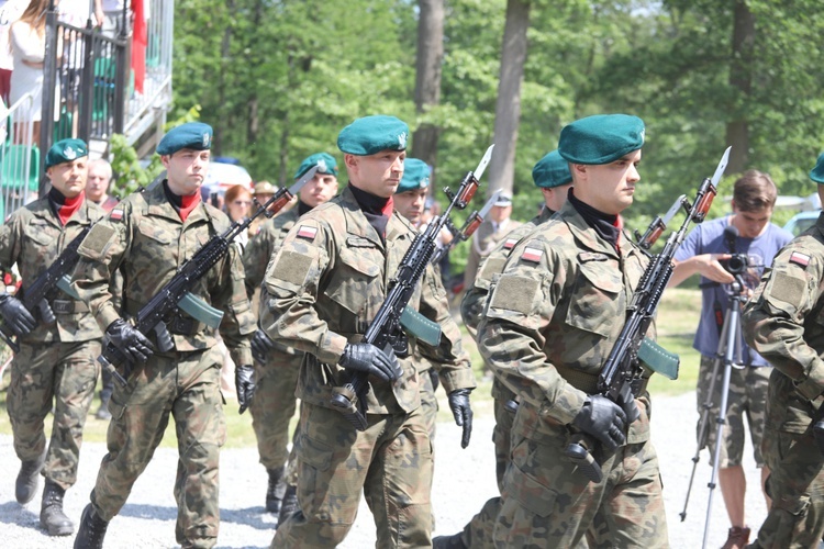 Poświęcenie pomnika pomordowanych żołnierzy "Bartka" w Starym Grodkowie