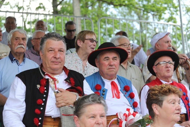 Poświęcenie pomnika pomordowanych żołnierzy "Bartka" w Starym Grodkowie