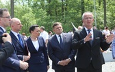 Poświęcenie pomnika pomordowanych żołnierzy "Bartka" w Starym Grodkowie