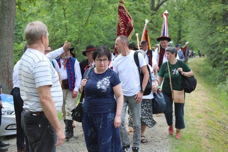 Poświęcenie pomnika pomordowanych żołnierzy "Bartka" w Starym Grodkowie