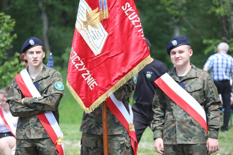 Poświęcenie pomnika pomordowanych żołnierzy "Bartka" w Starym Grodkowie