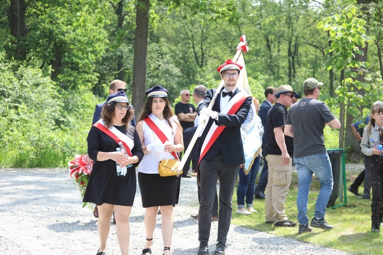 Poświęcenie pomnika pomordowanych żołnierzy "Bartka" w Starym Grodkowie