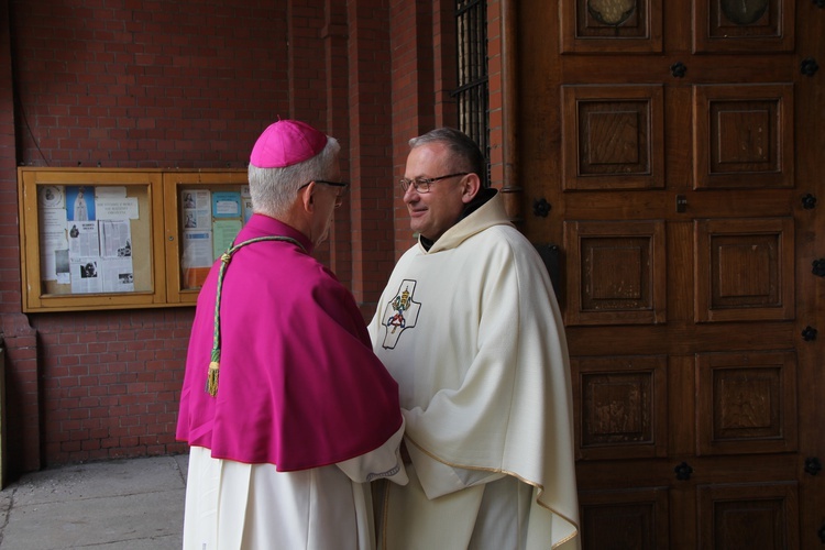 Panewniki. Święcenia u franciszkanów i cystersów