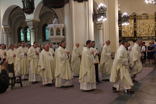 Panewniki. Święcenia u franciszkanów i cystersów
