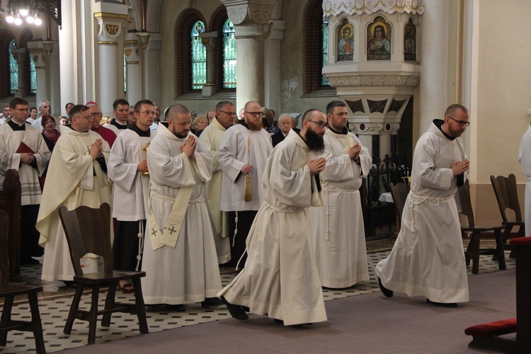 Panewniki. Święcenia u franciszkanów i cystersów