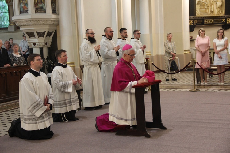 Panewniki. Święcenia u franciszkanów i cystersów