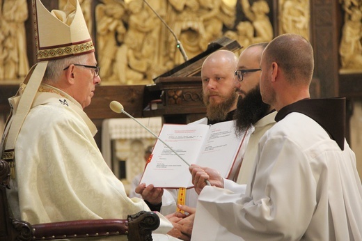 Panewniki. Święcenia u franciszkanów i cystersów
