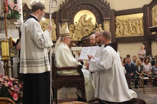 Panewniki. Święcenia u franciszkanów i cystersów