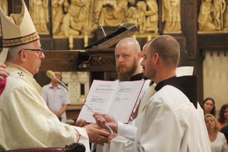 Panewniki. Święcenia u franciszkanów i cystersów