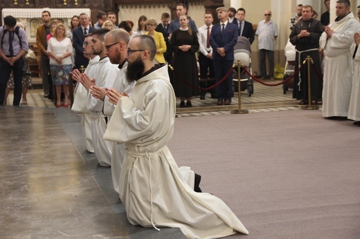 Panewniki. Święcenia u franciszkanów i cystersów