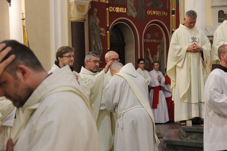 Panewniki. Święcenia u franciszkanów i cystersów