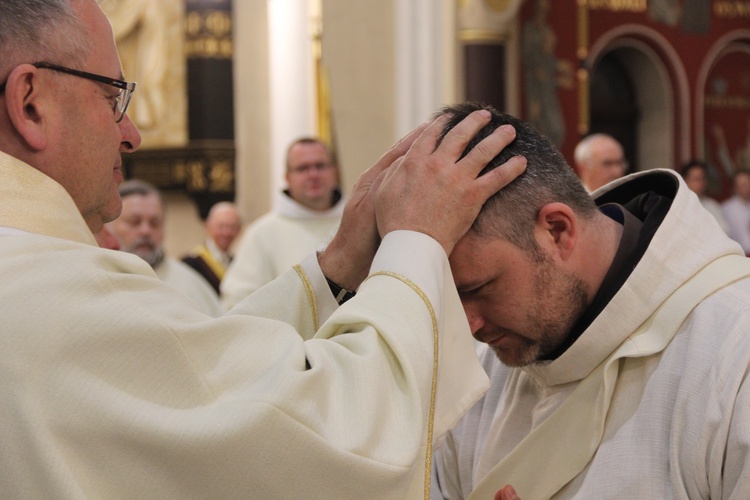 Panewniki. Święcenia u franciszkanów i cystersów