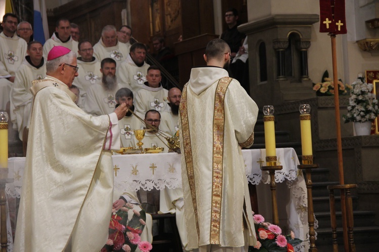 Panewniki. Święcenia u franciszkanów i cystersów