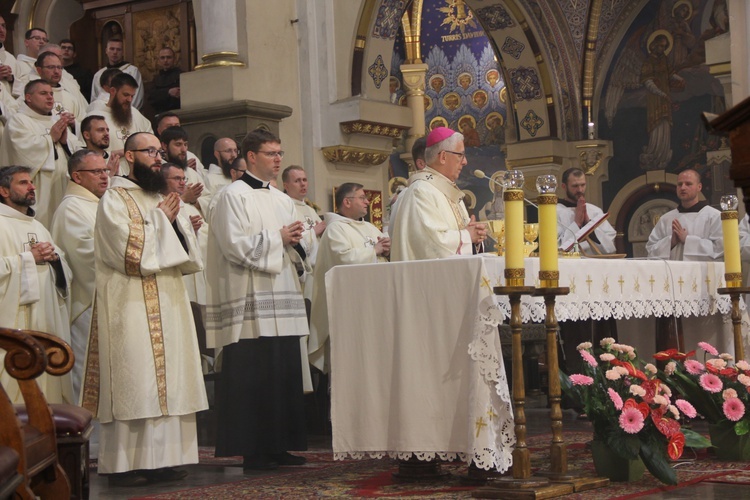 Panewniki. Święcenia u franciszkanów i cystersów