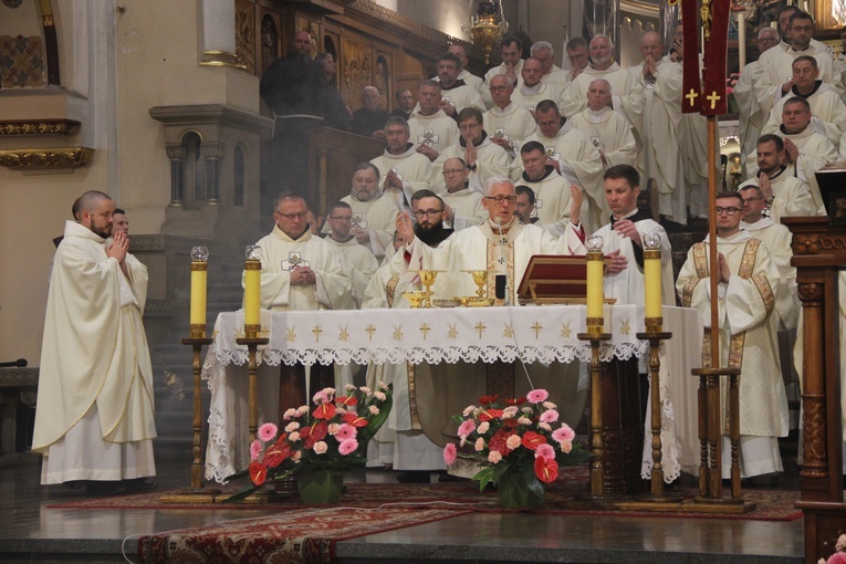 Panewniki. Święcenia u franciszkanów i cystersów