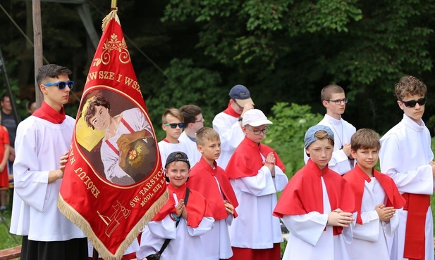 Bp Nitkiewicz: W domu Pana trzeba się dobrze zachowywać