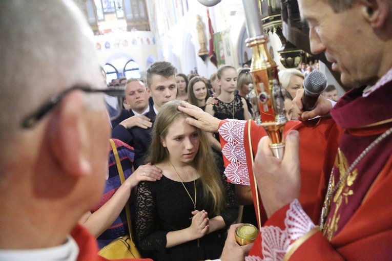 Bierzmowanie w Ciężkowicach