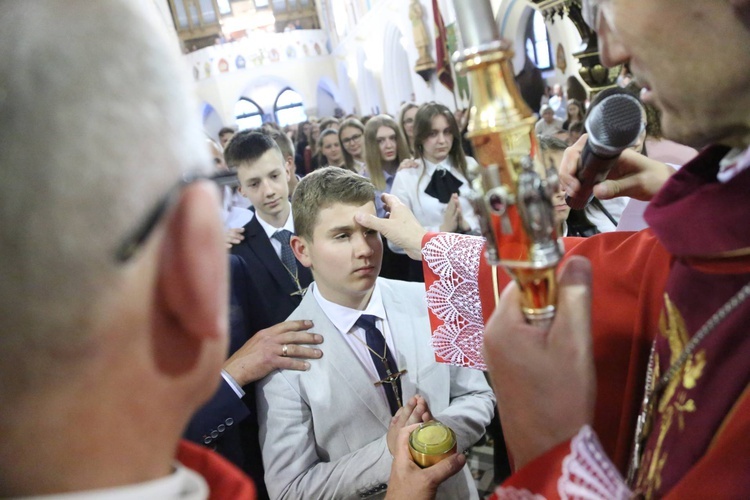 Bierzmowanie w Ciężkowicach